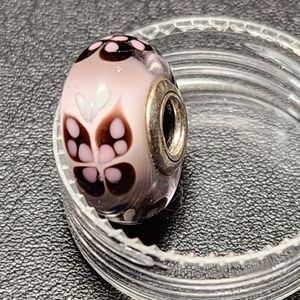 Retired Pandora Pink Butterfly Kisses Murano Charm